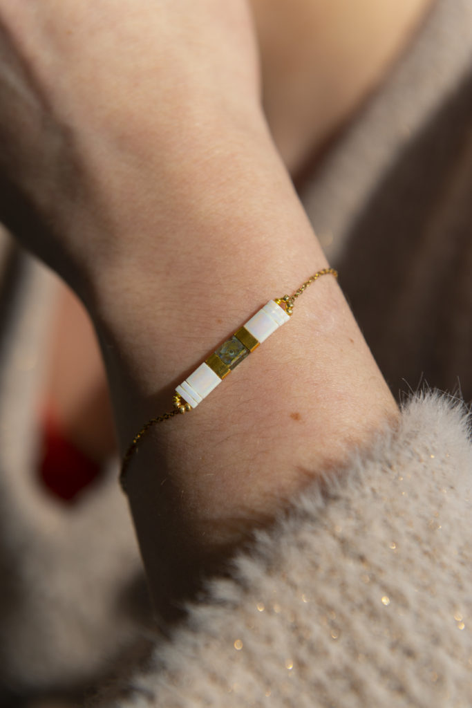 Bougie avec bijoux bracelet